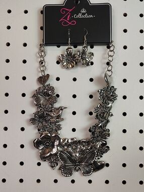 Paparazzi Zi COLLECTION Silver Floral & Butterfly Statement Necklace & Earrings